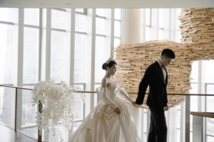 开云线上入口-王薪凯妻子晒曾经结婚照：爱意起于一瞬 结局愿是一生