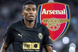 记者：阿森纳对莫斯克拉首次报价低于1000万，第二次略高于1000万