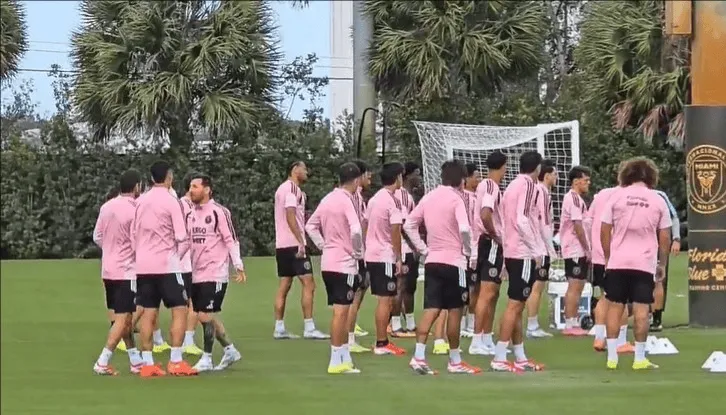 开云线上入口-迈阿密跟队：梅西/苏牙/德保罗正常训练，阿连德等人仍缺席