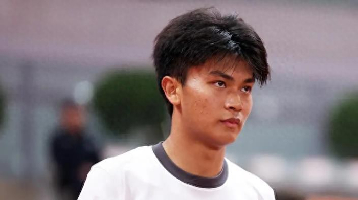 开云登录网址入口-球迷白高兴了！原以为蒯纪闻将顶替梅伦多踢主力，结果却未能如愿|上海海港|浙江队|王钰栋|奥斯卡·梅伦多|英冠_新浪体育_新浪新闻